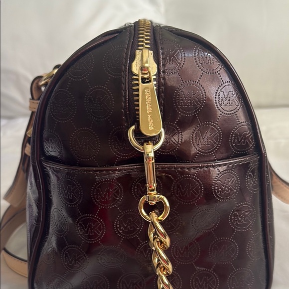 Authentic Michael Kors Dark Brown Crossbody‎ Bag with Gold Accents 9”/13” - Picture 3 of 8